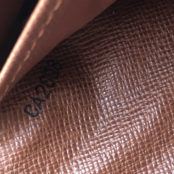 Authentic Louis Vuitton Wallet w/ Box and Bag - Picture 7 of 8